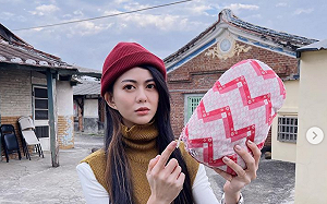 白癡公主曬超兇美照！臭臉曝求學辛酸：沒有人敢跟我講話