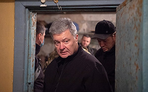 他沒烙跑！身價億萬烏克蘭前總統持AK-47保衛國家 譙普丁邪惡瘋子