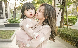 潔哥「襯衫全解開」久違曬辣照！粉絲「成長了」喊：不想看nene