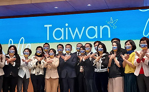 與梵蒂岡同步  台灣透過羅馬烏克蘭教堂援贈難民