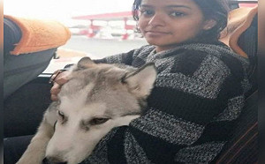 印女帶狗搭機離烏國！遭阻攔拒放棄