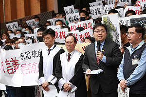 補習班惡性倒閉詐24億 受害學生背債難以入眠