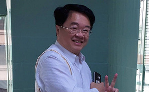 吳秉叡遭影射干預疫苗採購抽3億美金回扣 網友陸續挨告「登報道歉」