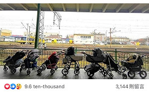 波蘭媽媽留娃娃車給烏克蘭媽媽  網友熱淚：同理心令人敬畏！