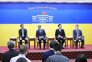 吳釗燮：第1次撥1億元捐款 協助暫居波蘭的烏克蘭難民