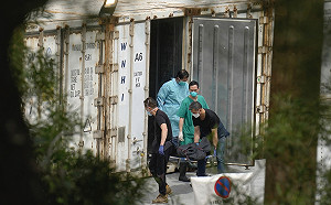 「屍體多到醫院放不下」 疫情死亡率創新高  港府用「冷藏貨櫃」儲存