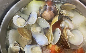 湯滾過可放隔夜？營養師高敏敏：這樣做超危險！