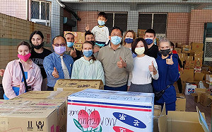 協助戰爭中的烏克蘭人  高市鹽埕國小家長會、志工募集物資捐贈戰地