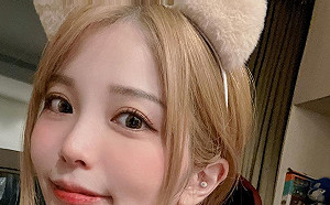 瑀熙細肩帶背心秀雙峰！網讚：有誠意