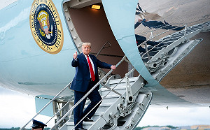 川普空中驚魂！專機半路故障緊急降落 借飛機回家