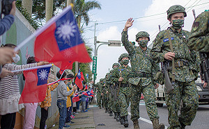 新制教召10公里行軍訓練 磨練後備軍人耐力、意志力