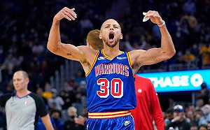 嘴綠瘋狂指揮　柯瑞生涯2萬分達標