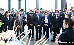 賴清德陪貝里斯總理參訪蘭花生技園區  見識台南蘭花生技實力