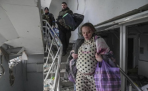 俄指控烏克蘭受傷孕婦是美妝部落客所扮  事實查核：是不同人