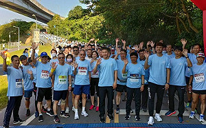 力挺師母 「麟洋配」任台科大路跑大使