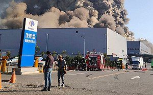 楊梅倉大火影響線上購物配送？家樂福：已緊急請求支援