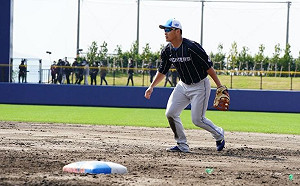 加練一壘！王柏融力拚出賽機會