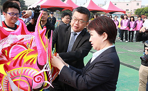 盧秀燕要中央檢討能源政策 蔡其昌：她一再杯葛更新機組