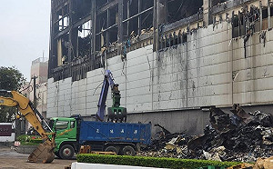 連燒8天 美福倉儲火勢完全撲滅 上萬噸食品報廢待處理