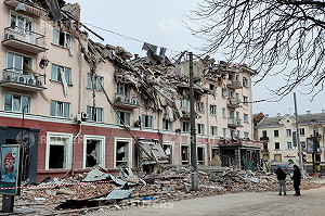 俄烏戰爭》平民買麵包被炸飛！俄軍空襲切爾尼戈夫釀53死