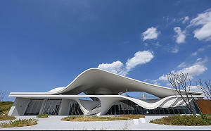 永安漁港新打卡熱點 純白海螺文化館正式開園