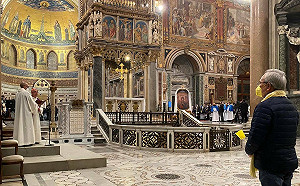 為烏克蘭祈禱 我駐教廷大使參與徹夜苦行活動