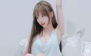 「水電工裝扮」好清涼！實況主趙兔兔真理褲秀美腿