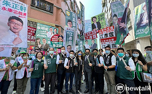 衝刺議會席次確保綠色執政 林俊憲、林宜瑾率跨世代參選人登記