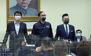 謝龍介戰台南！國民黨拍板定案 「龍介仙」挑戰黃偉哲