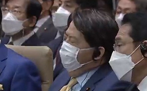 澤連斯基演說中打呵欠 日外相林芳正遭轟「日本之恥」