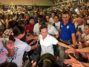 菲大選出現棄保  愛國聯盟跳船挺波伊