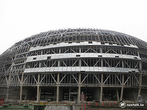 停工後首現勘  童仲彥批：大巨蛋變廢蛋