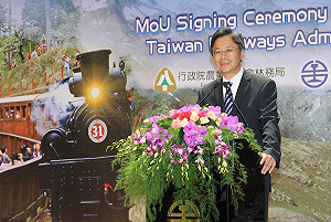 綠委批軍艦護漁 張揆嗆：去問蔡何謂全力捍衛