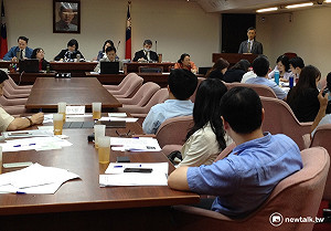 大專兼職教師納勞基法？公聽會無共識