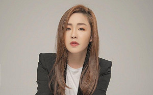 「話題女王」生日強勢回歸 李婉鈺宣布參選板橋區市議員