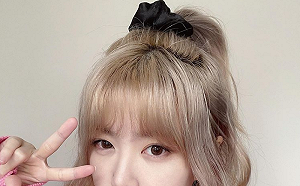 射1槍抖內1百！實況主張立穎  清涼泳裝浴缸戲水