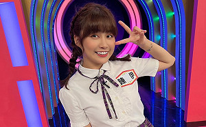 伊伊辣曬「比基尼」照！超猛腹肌吸1.9萬人朝聖