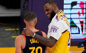 柯瑞：我在明星賽和LeBron同隊過了