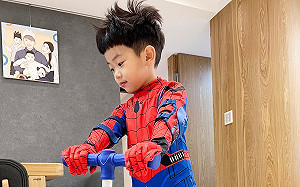 恥度百分百！蔡桃貴Cosplay「蜘蛛人」逛書局