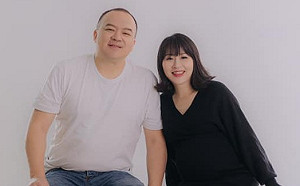 明金成驟逝2個月！遺孀獨養龍鳳胎被問「最近好嗎」9字曝近況