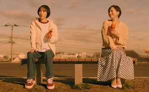 廣末涼子與25年前的自己拍廣告 凍齡代言竟看不出差異