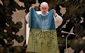 大家都要把他們送作堆！馬克宏會教宗密談 望促成拜登與普丁上談判桌