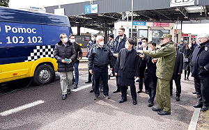 這音樂超搭！被日本驅逐的俄使館人員走時放《斯拉夫女人的告別》