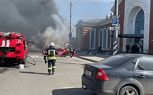 連平民都攻擊? 烏指控俄軍兩枚飛彈擊中火車站 數十人死亡 百餘人受傷