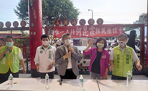 台中綠營3「市長」挺「議長」 為政三代何昆霖站台