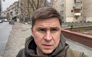 俄軍13公里裝甲車隊朝烏東推進 烏克蘭：先打再談