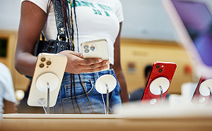 折疊式iPhone要來了？蘋果正研發無偏光片OLED面板