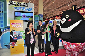 許傳盛接東辦 高市觀光局長曾姿雯接任