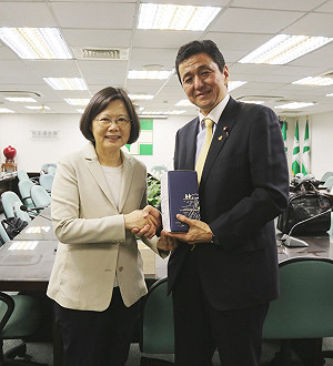 藍質疑小英與日密約 府：那何必協商？