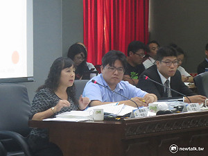 蕭曉玲解聘案  學者：教育局應撤回原處分